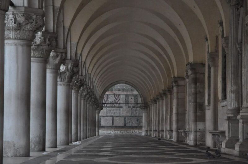 venice-doges-palace-skip-the-line-entry-small-group-tour