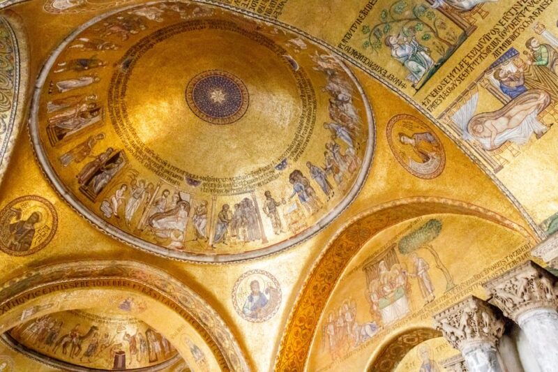 venice-doges-palace-st-marks-basilica-terrace-pala-doro