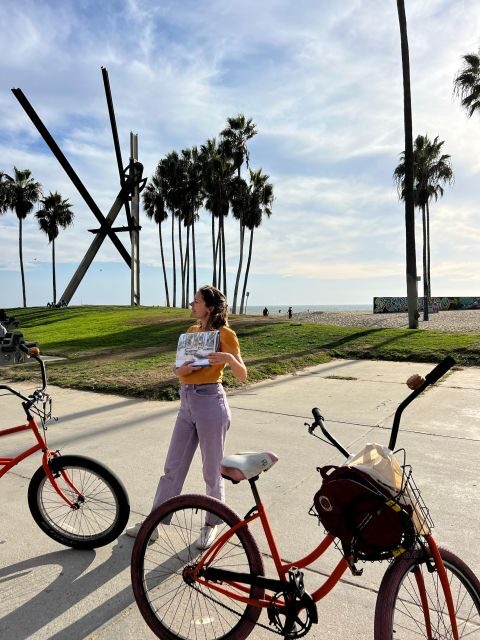Venice et Santa Monica by bike in French - Who Should Consider This Experience?