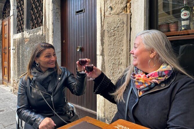 Venice Evening Food Tour: Bites, Drinks & Sit-Down Dinner - Who Should Book This Tour?