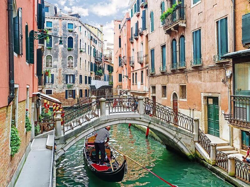 venice-exclusive-gondola-tour-of-grand-canal-secret-spots