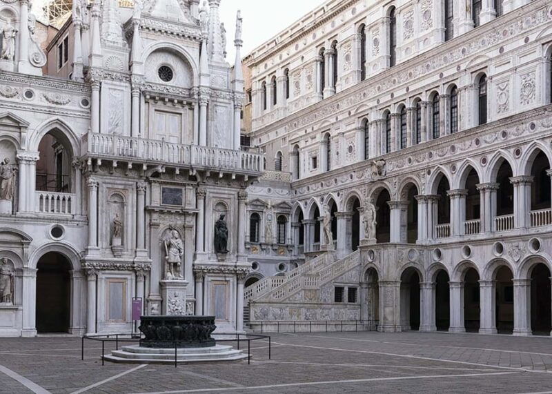 venice-explore-doges-palace-casanovas-hidden-prison