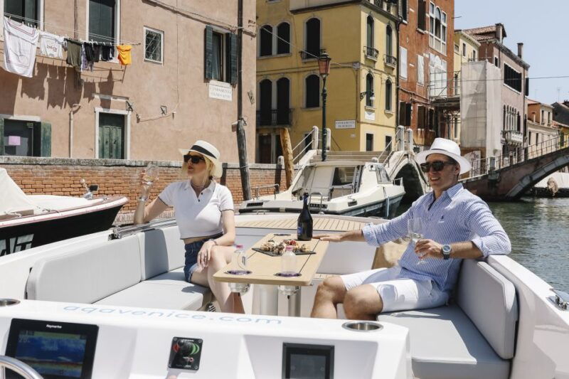 venice-explore-venice-on-electric-boat