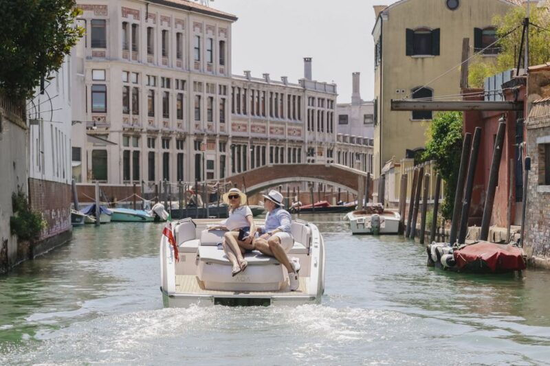 venice-explore-venice-on-electric-boat