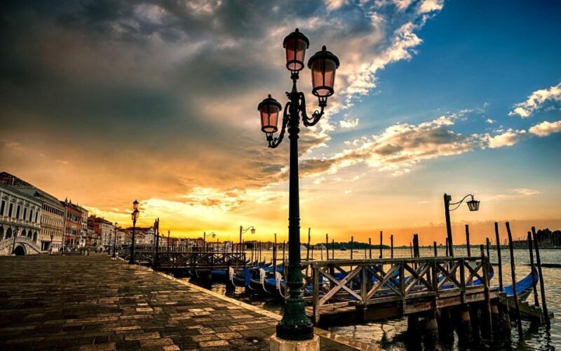 Venice: Gondola & Doge's Palace - Exploring the Venice: Gondola & Doge’s Palace Experience
