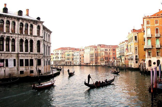 venice-gondola-ride-extra-meal-break-at-illy-caffe