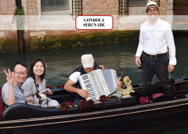 venice-gondola-serenade-on-the-grand-canal