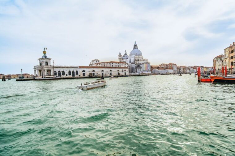 venice-grand-canal-boat-tour