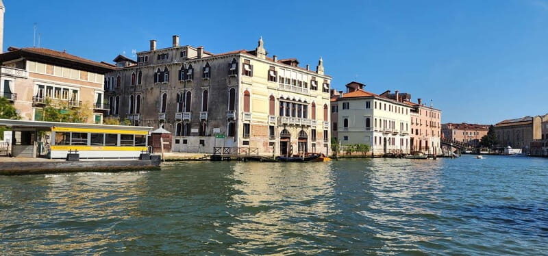 Venice: Grand Canal Film Locations Photo Tour by Water Taxi - Key Points