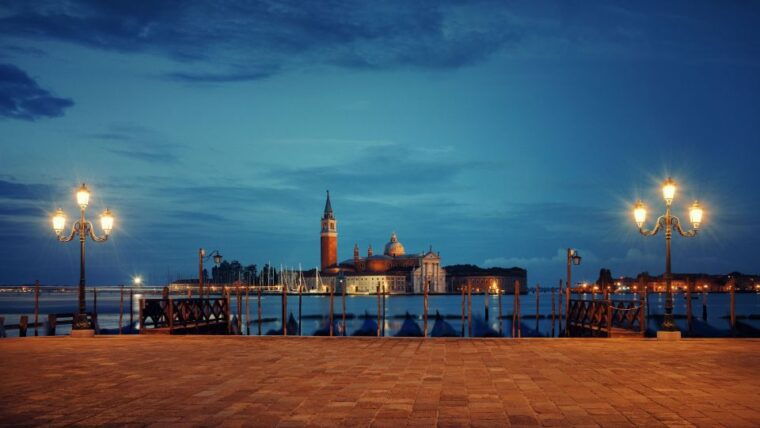 venice-highlights-and-hidden-gems-night-walking-tour
