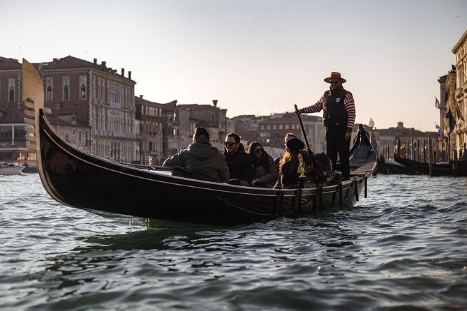 venice-highlights-walking-tour-with-saint-marks-basilica-and-gondola-ride