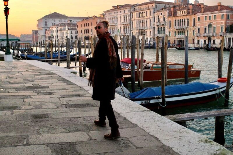 venice-historic-walk-the-city-architecture-traditions