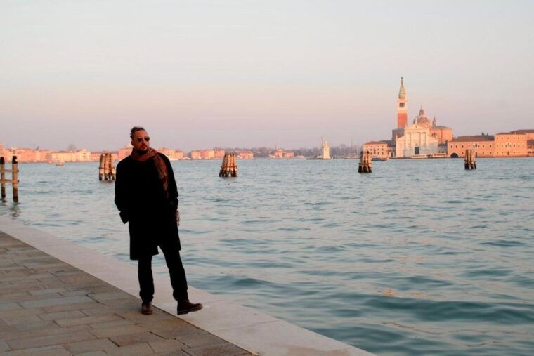 venice-historic-walk-the-city-architecture-traditions