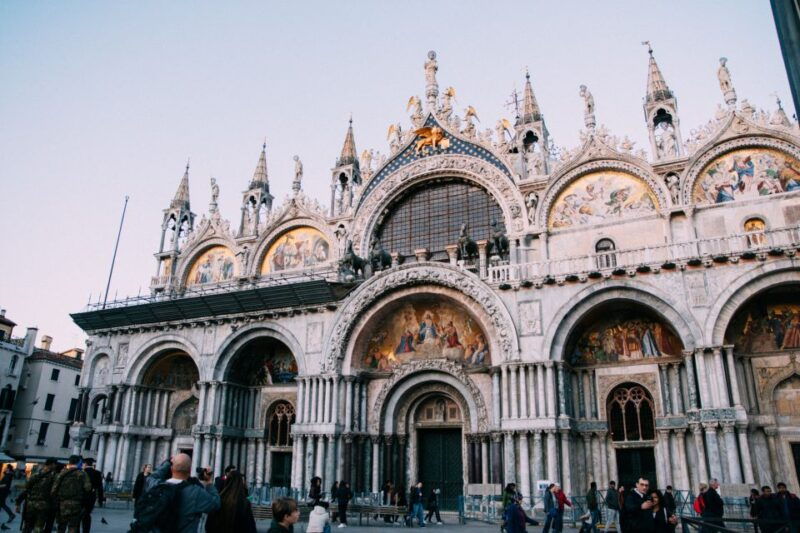 venice-insta-perfect-walk-with-a-local