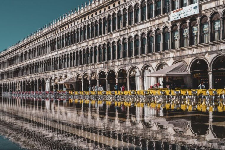 venice-insta-perfect-walk-with-a-local