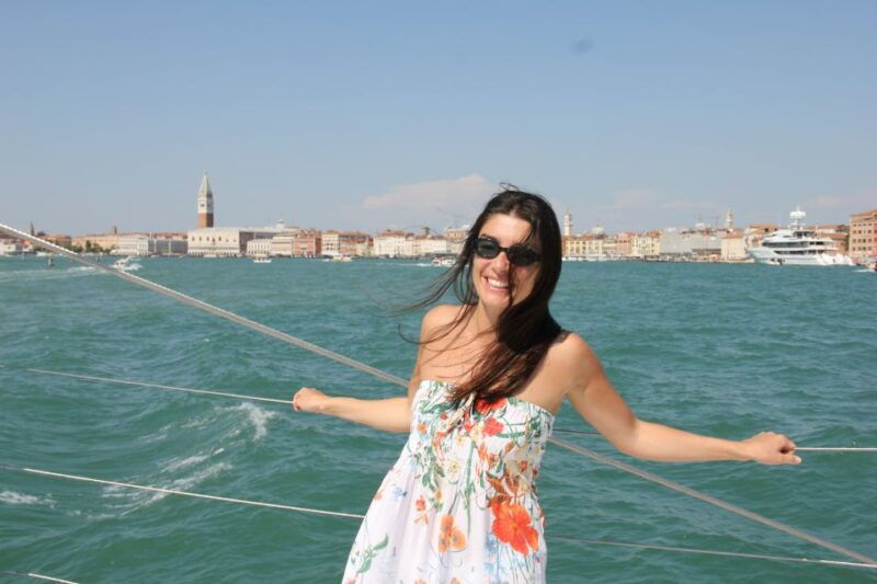 venice-lagoon-catamaran-tour-with-classical-music-drinks