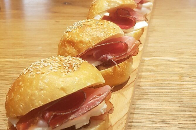 venice-like-a-local-vini-and-cichetti-at-liuba-and-hugos-home