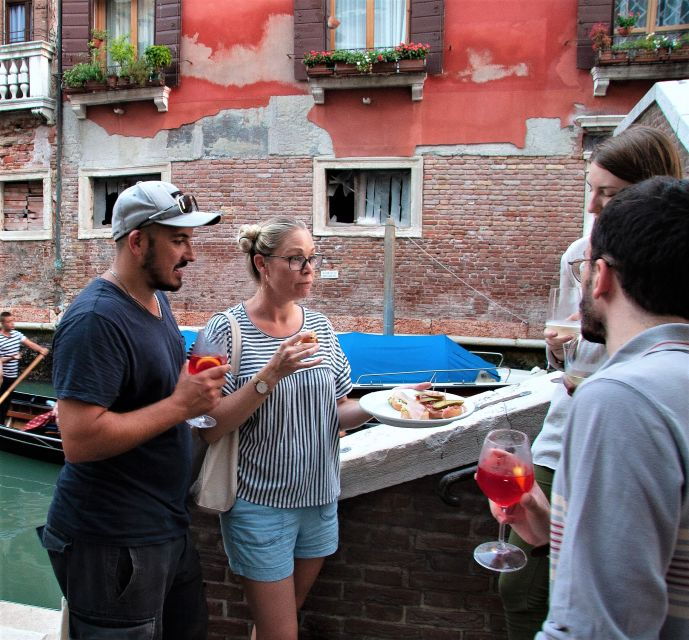 venice-local-secrets-of-venice-tapas-wine-walking-tour