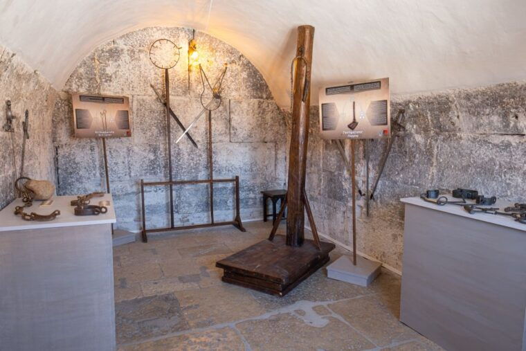 venice-lords-of-the-night-prisons-palace-cells-tortures