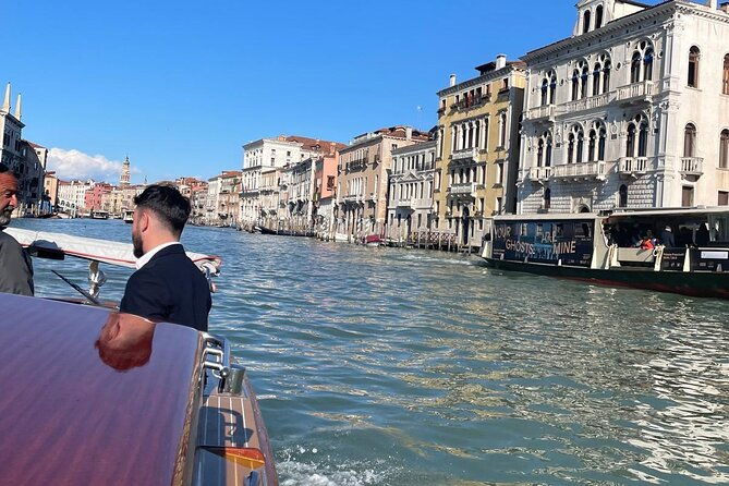 venice-marco-polo-airport-private-transfer-to-hotel-by-car-boat-2