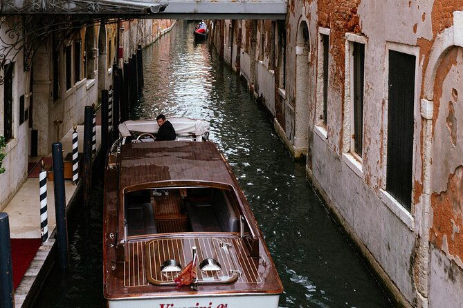 venice-marco-polo-airport-private-transfer-to-hotel-by-car-boat-2