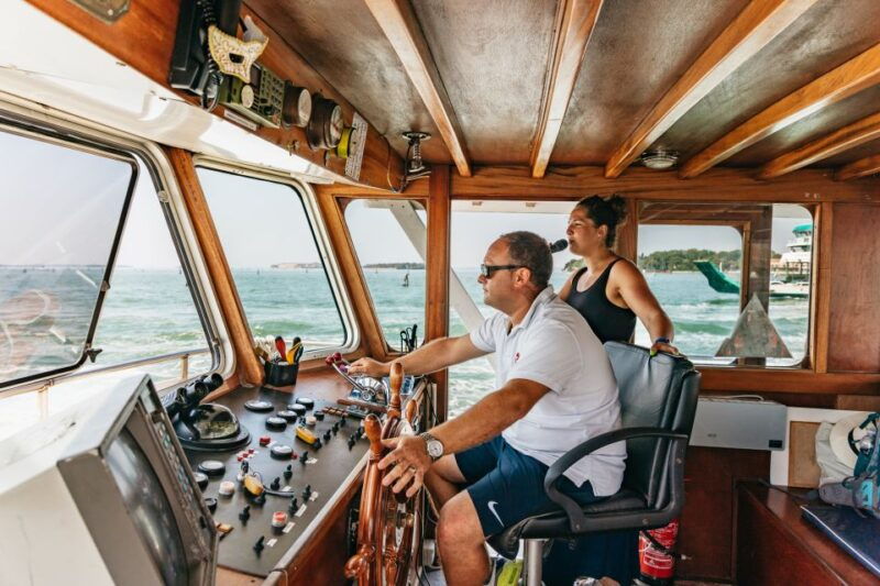 venice-murano-and-burano-boat-tour-with-glass-factory-visit