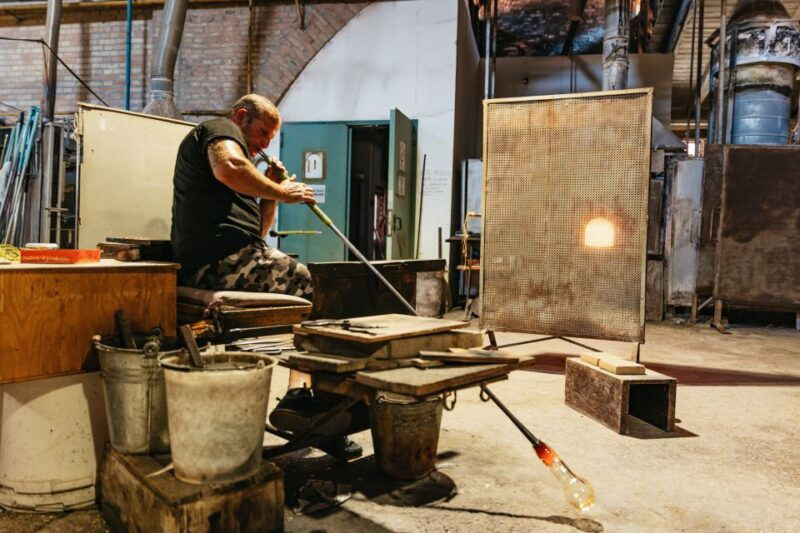 venice-murano-and-burano-boat-tour-with-glass-factory-visit