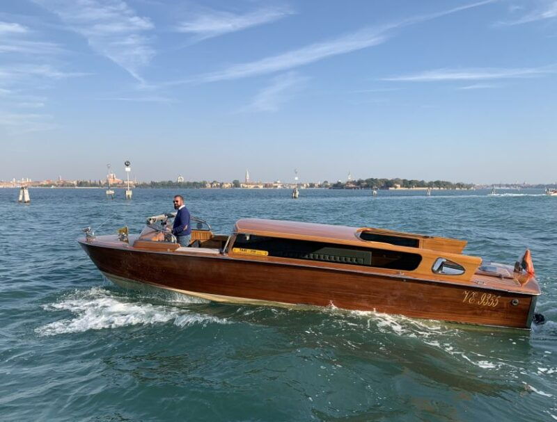 venice-murano-and-burano-half-day-boat-tour