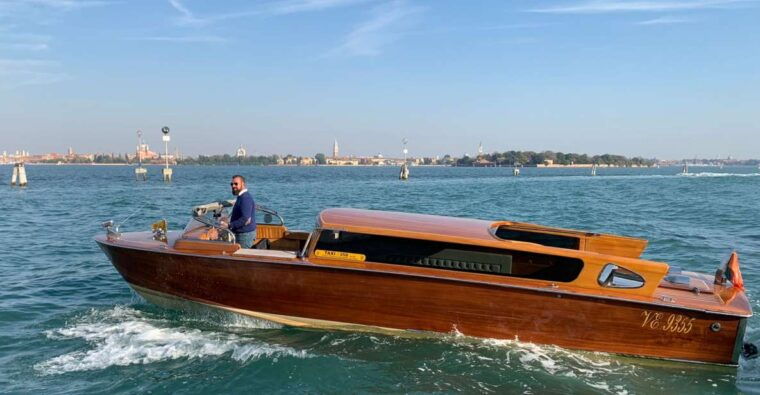 venice-murano-and-burano-half-day-boat-tour