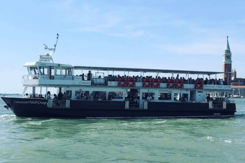 venice-murano-and-burano-half-day-lagoon-trip