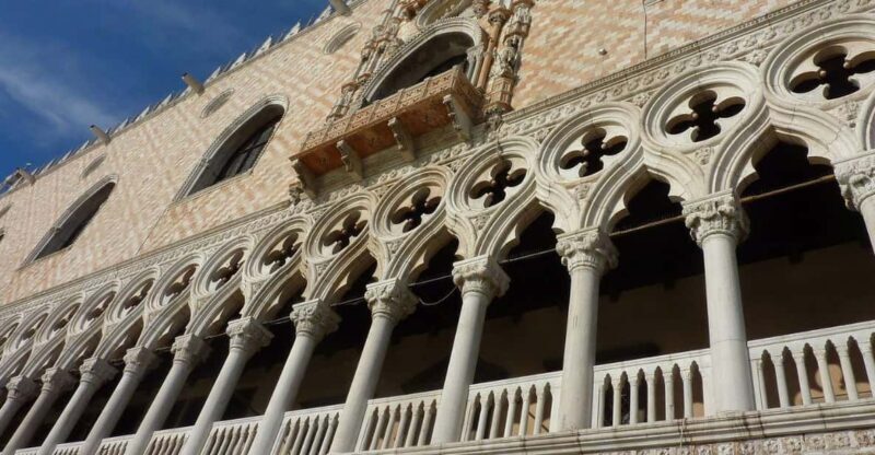Venice Must-See: St.Mark's Basilica, Doge's Palace & Gondola - A Detailed Look at the Venice Must-See Tour  