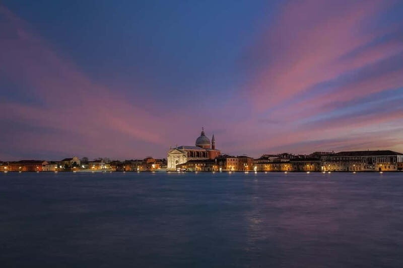Venice: Night Guided Walking Tour of the City's Highlights - Exploring Venice by Night: What to Expect from the Tour