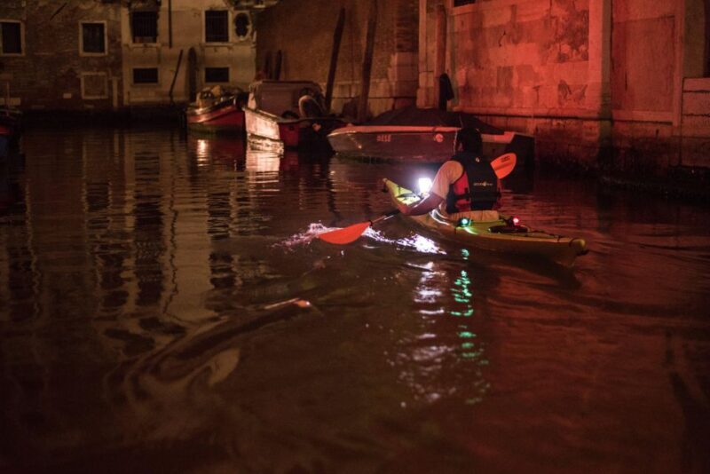 Venice: Night + Sunset Kayak Tour Kayak in the Canals - Who is This Tour Best For?