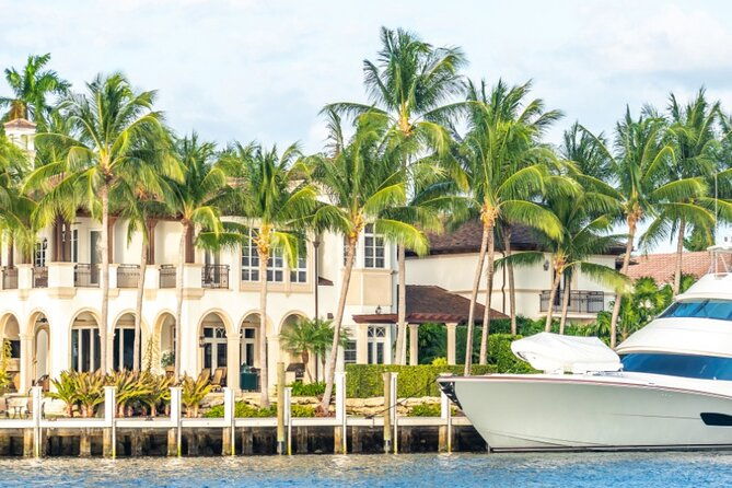 venice-of-america-tour-millionaires-row-complimentary-drinks-2