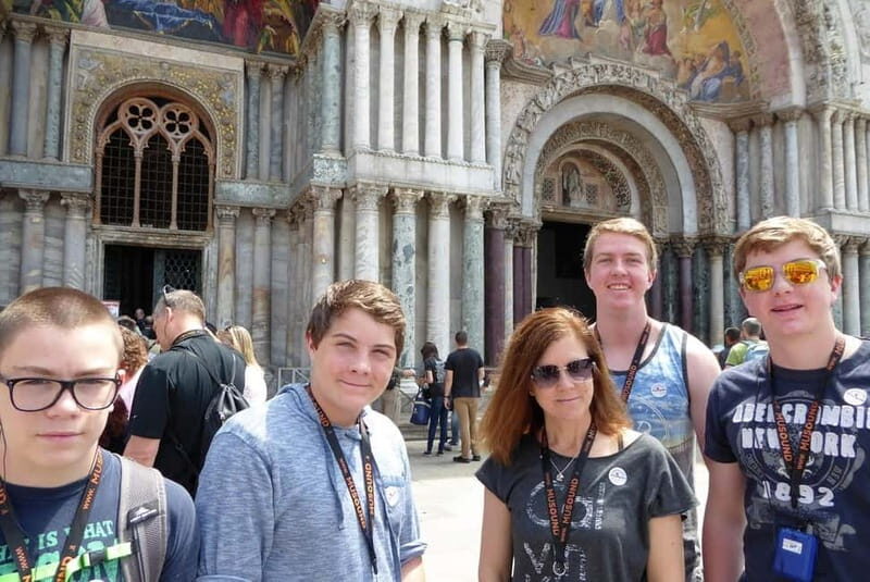 Venice on Foot and Water: Walking Tour with Gondola Ride - Practical Tips for Your Tour