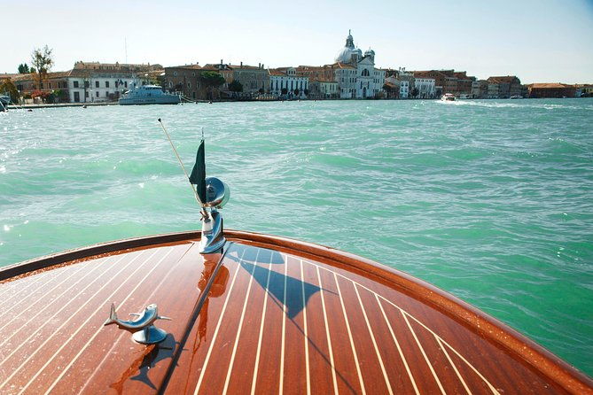 venice-private-arrival-transfer-by-water-taxi-cruise-port-to-central-venice