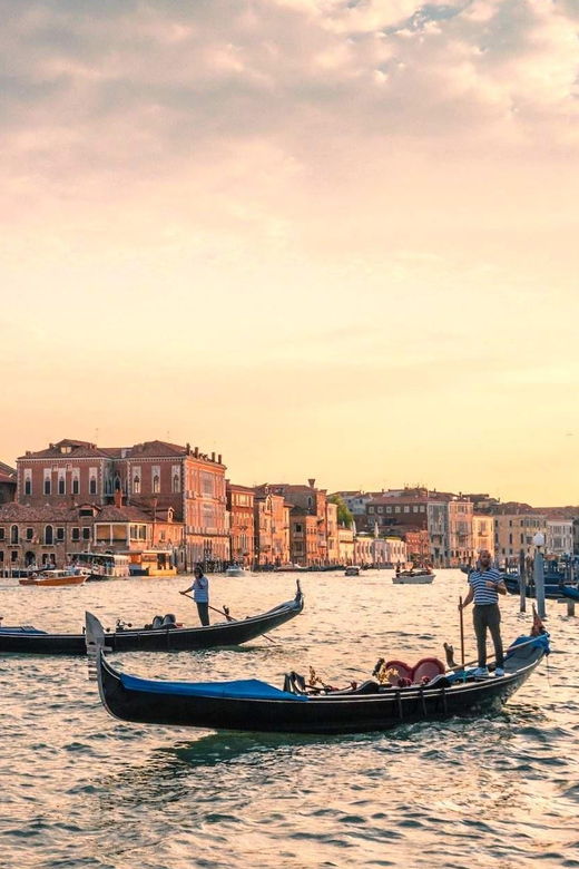 venice-private-gondola-ride-experience