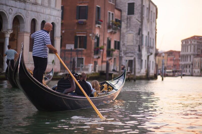 venice-private-gondola-ride-experience