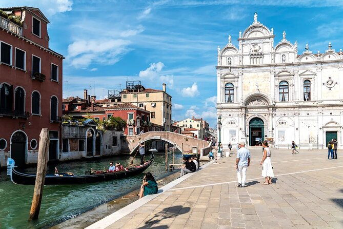 venice-private-gondola-ride-explore-hidden-canals-and-sights