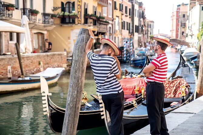 venice-private-gondola-ride-explore-hidden-canals-and-sights