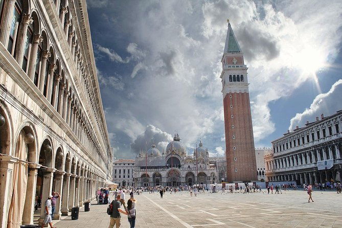 venice-private-half-day-guided-tour-and-gondola-experience