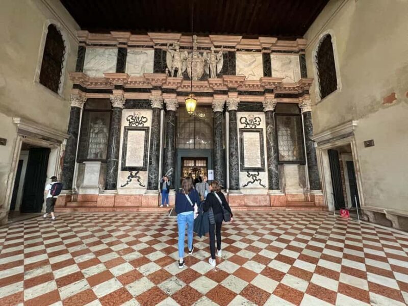 Venice: Private Walking Tour with a Local - The itinerary: what to expect