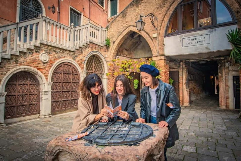Venice: Private Walking Tour with Optional Gondola Ride - Key Points
