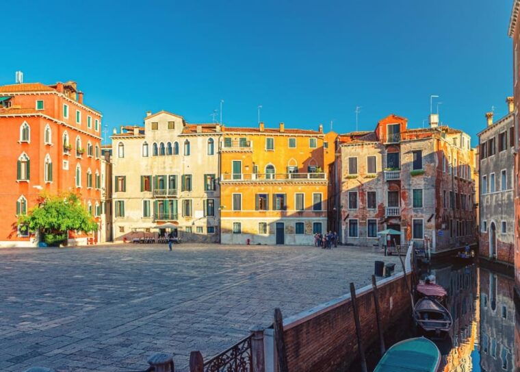 venice-rialto-bridge-offbeat-unusual-venice-walking-tour