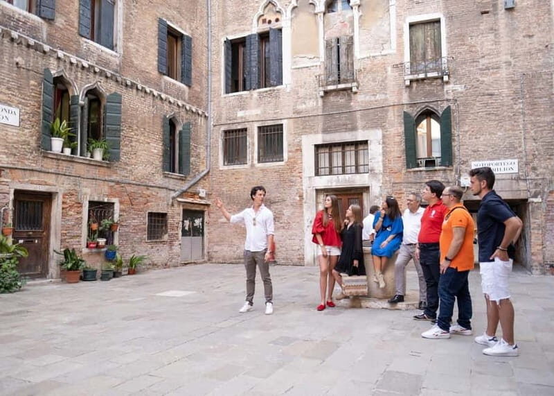 Venice: Rialto Offbeat Walk & Blooming Grand Canal Palace - Highlights and Optional Extras