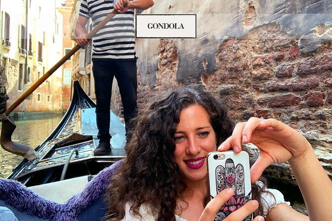 venice-romantic-private-gondola-ride-on-grand-canal