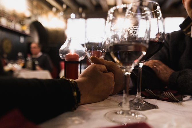 venice-romantic-private-gondola-ride-on-grand-canal