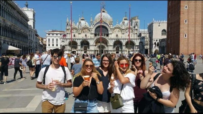 Venice: Saint Mark's Basilica Guided Tour with Gondola Ride - What to Bring & Considerations  