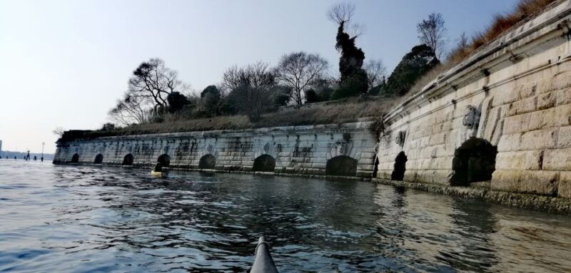 venice-santerasmo-vignole-and-lagoon-kayaking-tour