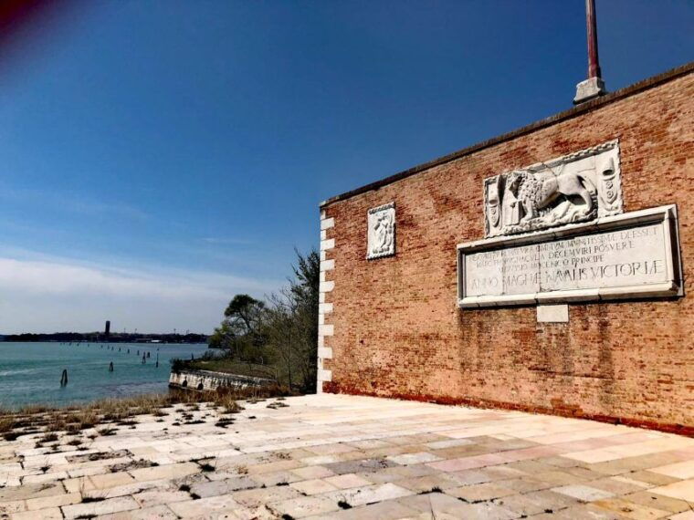 venice-santerasmo-vignole-and-lagoon-kayaking-tour